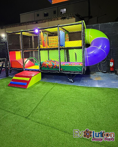 Área de brincar no Evolution Jump Park